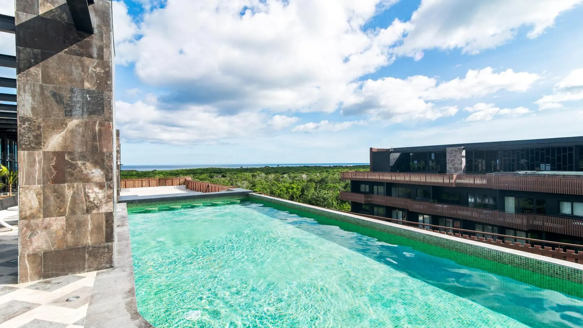 1 Bedroom Apartment With Beach Club Included Tulum