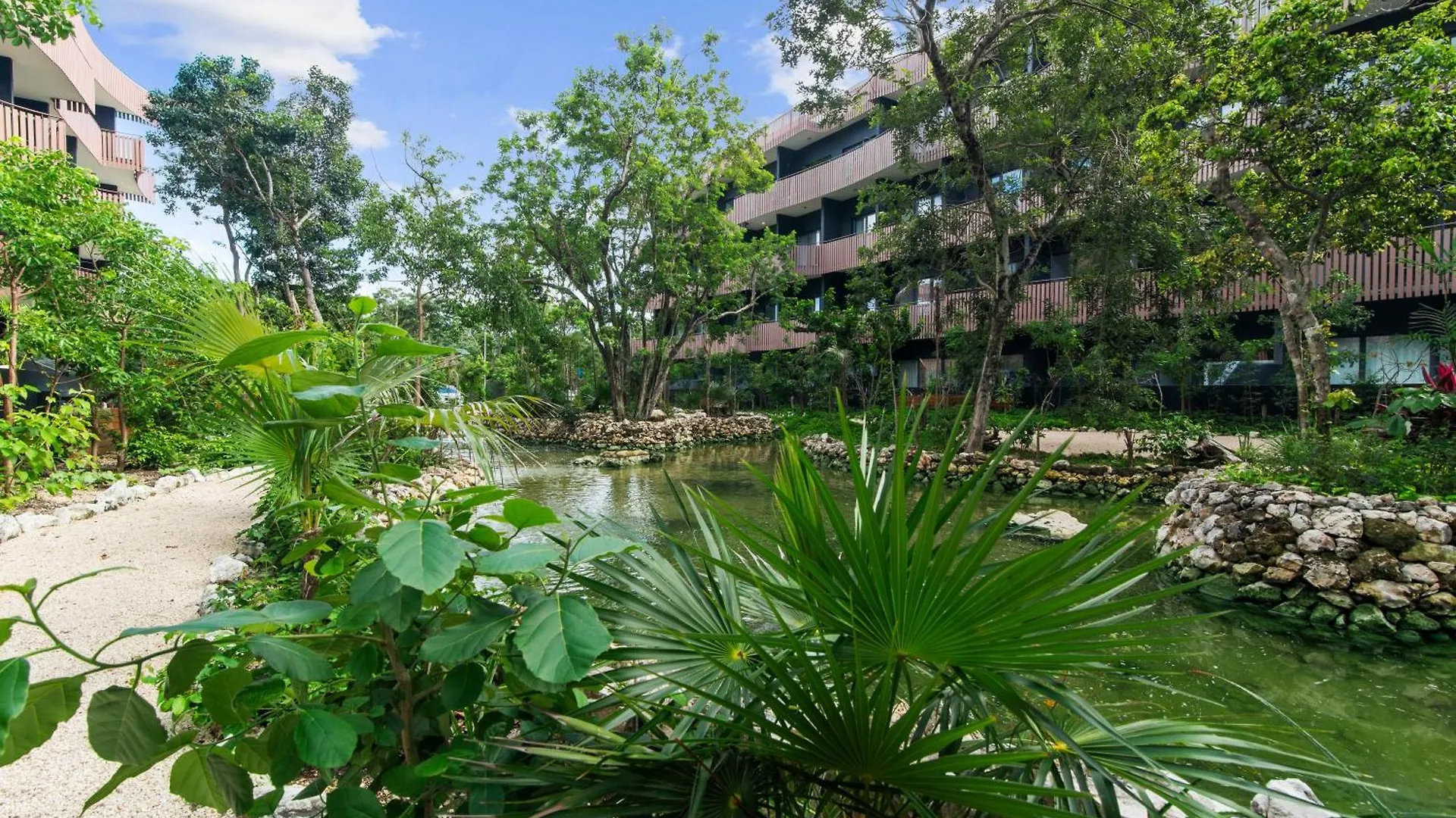 1 Bedroom Apartment With Beach Club Included Tulum
